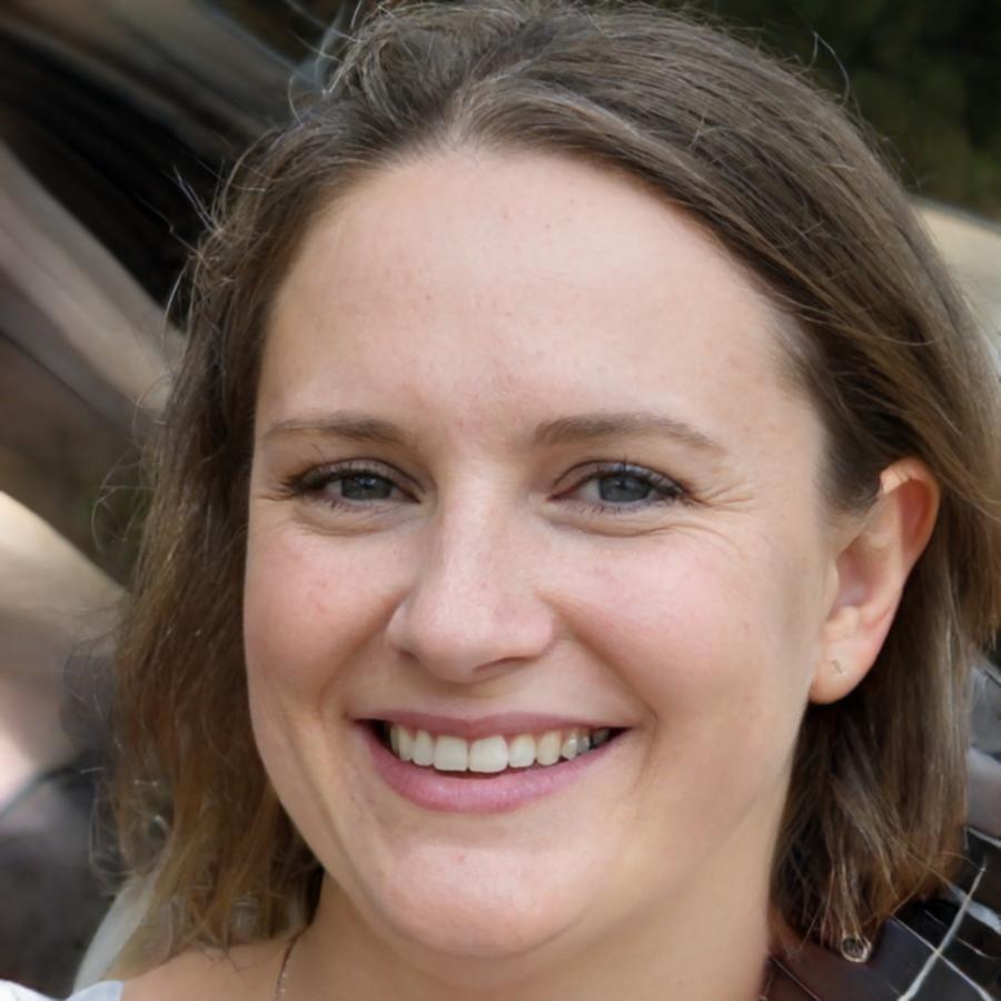 Sarah's professional portrait